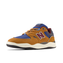 Afbeelding in Gallery-weergave laden, NEW BALANCE NUMERIC - "1010" LEMOS PRO SHOES (TAN/NAVY)