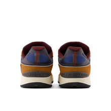 Afbeelding in Gallery-weergave laden, NEW BALANCE NUMERIC - "1010" LEMOS PRO SHOES (TAN/NAVY)