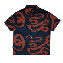 Lade das Bild in den Galerie-Viewer, MAGENTA SKATEBOARDS - &quot;LINES&quot; SHIRT (NAVY)
