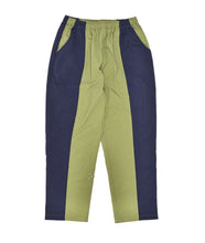 Afbeelding in Gallery-weergave laden, POP TRADING CO. - &quot;TWO TONE FOOTBALL&quot; PANTS (LODEN GREEN/NAVY)
