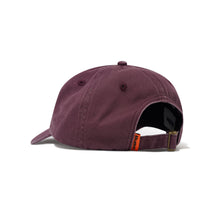 Lade das Bild in den Galerie-Viewer, BUTTER GOODS - &quot;BEAR&quot; 6 PANEL HAT (WINE)
