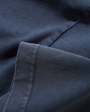 Carica l&#39;immagine nel visualizzatore di Gallery, CASH ONLY - &quot;CAMPUS&quot; T-SHIRT (WASHED NAVY)
