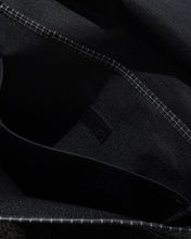 Afbeelding in Gallery-weergave laden, BUTTER GOODS - &quot;COMMUTE&quot; CORDURA MESSENGER BAG (BLACK)
