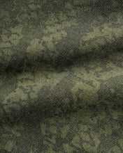 Cargar imagen en el visor de la galería, BUTTER GOODS - "GARAGE" DENIM JACKET (LOWLAND CAMO)
