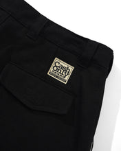 Carica l&#39;immagine nel visualizzatore di Gallery, CASH ONLY - &quot;HALFWAY&quot; SHORTS
