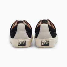 Cargar imagen en el visor de la galería, LAST RESORT AB - &quot;VM003 LO&quot; SUEDE SHOES (DUO BLACK/WHITE)
