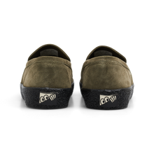 Afbeelding in Gallery-weergave laden, LAST RESORT AB - &quot;VM005&quot; SUEDE LOAFERS (NEW OLIVE/BLACK)
