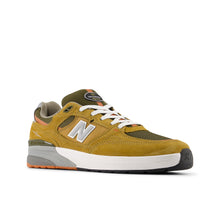 Lade das Bild in den Galerie-Viewer, NEW BALANCE NUMBERIC - &quot;933&quot; ANDREW REYNOLDS&#39; PRO SHOES (CAMEL/DARK BROWN)
