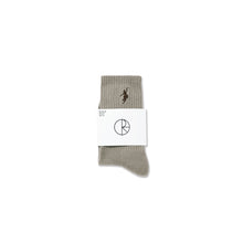 Load image into Gallery viewer, POLAR SKATE CO. - &quot;NO COMPLY&quot; RIB SOCKS (SAND/BROWN)
