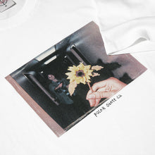 Afbeelding in Gallery-weergave laden, POLAR SKATE CO. - &quot;FLOWER&quot; T-SHIRT (WHITE)

