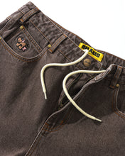 Cargar imagen en el visor de la galería, BUTTER GOODS - &quot;POOCH&quot; DENIM PANTS (WASHED BROWN)
