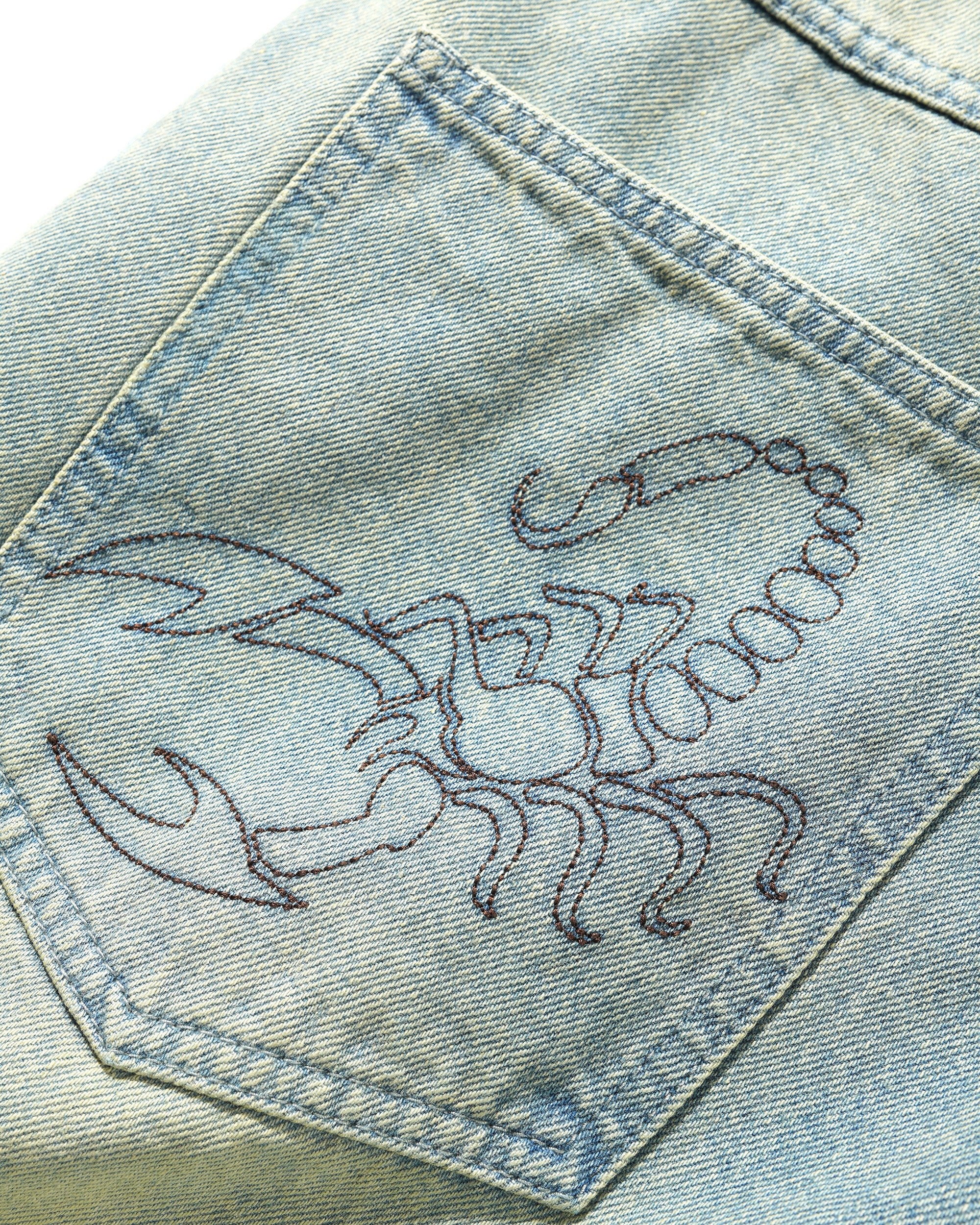 "SCORPION STITCH" DENIM JEANS (TINTED LIGHT BLUE)-3