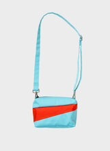Charger l&#39;image dans la galerie, SUSAN BIJL - &quot;THE NEW BUM BAG&quot; SMALL SIDE BAG (DRIVE/RED ALERT)
