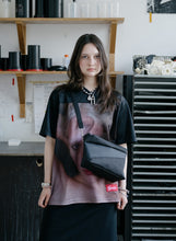 Load image into Gallery viewer, SUSAN BIJL - &quot;THE NEW BUM BAG&quot; MEDIUM SIDE BAG (BLACK/BLACK)
