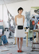 Charger l&#39;image dans la galerie, SUSAN BIJL - &quot;THE NEW BUM BAG&quot; SMALL SIDE BAG (BLACK/BLACK)
