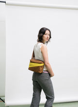 Charger l&#39;image dans la galerie, SUSAN BIJL - &quot;THE NEW BUM BAG&quot; MEDIUM SIDE BAG (HAZEL/TV YELLOW)
