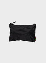 Lade das Bild in den Galerie-Viewer, SUSAN BIJL - &quot;THE NEW POUCH&quot; MEDIUM (BLACK/BLACK)
