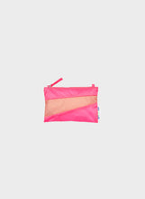 Load image into Gallery viewer, SUSAN BIJL - &quot;THE NEW POUCH&quot; SMALL SIDE BAG (FLUO PINK/TRY)
