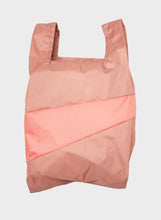 Afbeelding in Gallery-weergave laden, SUSAN BIJL - &quot;THE NEW SHOPPING BAG&quot; LARGE BAG (TRY/CORAL)

