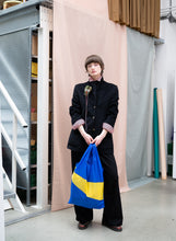 Load image into Gallery viewer, SUSAN BIJL - &quot;THE NEW SHOPPING BAG&quot; LARGE TOTE BAG (YVES/TY YELLOW)
