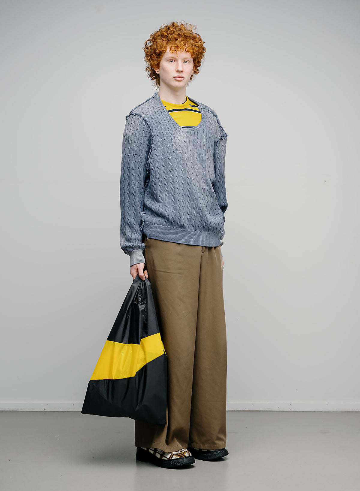 "THE NEW SHOPPING BAG" LARGE (BLACK/SUNFLOWER)