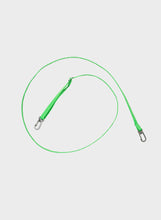 Charger l&#39;image dans la galerie, SUSAN BIJL - &quot;THE NEW STRAP&quot; SLIM (GREENSCREEN)
