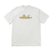 Afbeelding in Gallery-weergave laden, BUTTER GOODS - &quot;TEMPO&quot; T-SHIRT (ASH)

