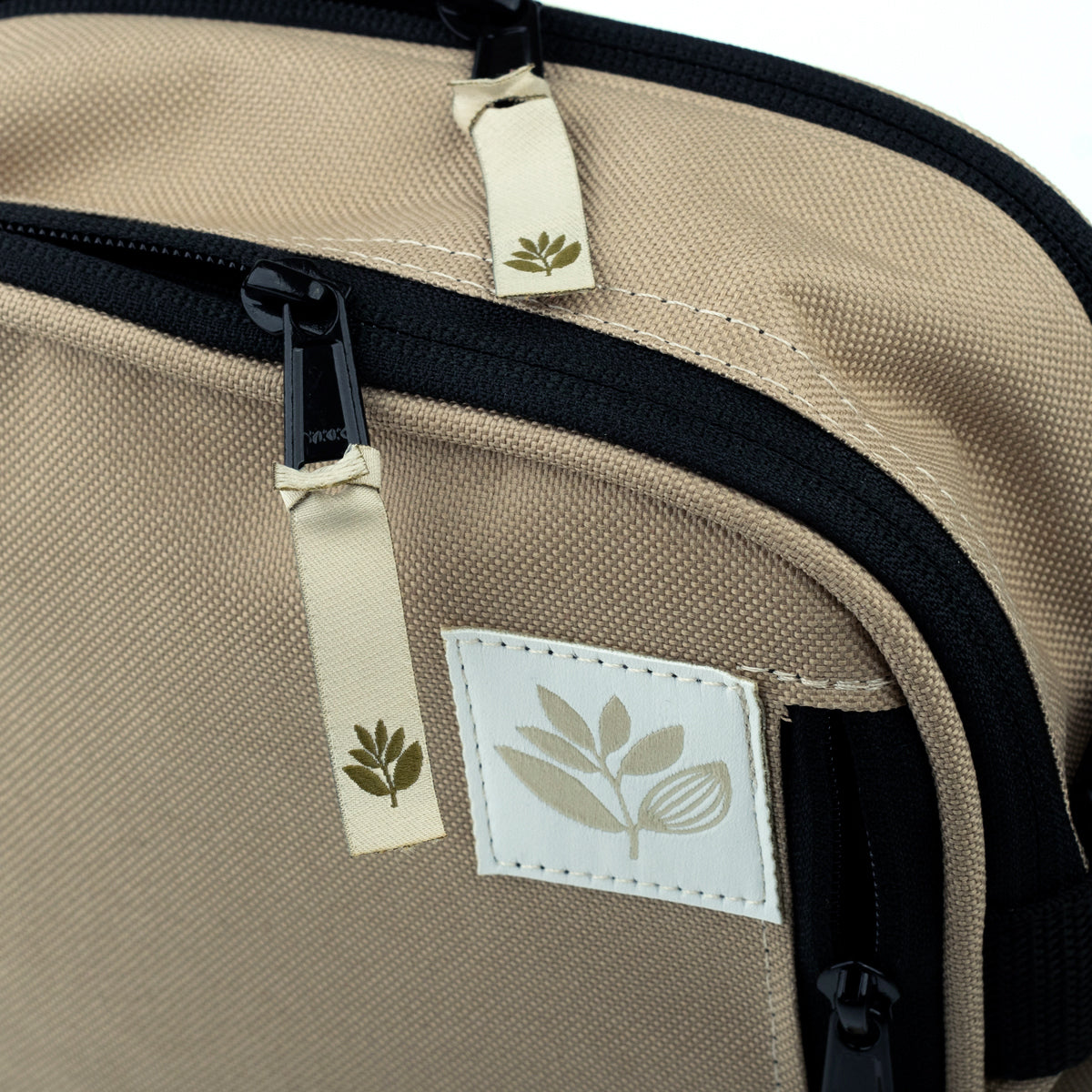 "XL" POUCH (BEIGE)