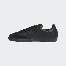 Cargar imagen en el visor de la galería, ADIDAS SKATEBOARDING - &quot;SAMBA ADV&quot; LEATHER/SUEDE SHOES (BLACK/BLACK/BLUE)
