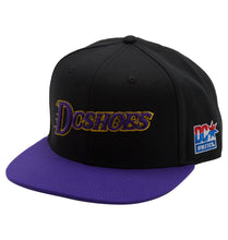Load image into Gallery viewer, DC SHOES - &quot;SHOWTIME&quot; SNAPBACK HAT
