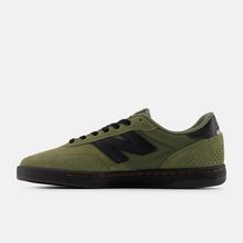 Carica l&#39;immagine nel visualizzatore di Gallery, NEW BALANCE NUMERIC - &quot;440&quot; SHOES (DARK OLIVINE/BLACK)

