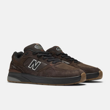 Load image into Gallery viewer, NEW BALANCE NUMERIC - &quot;933&quot; ANDREW REYNOLDS&#39; PRO SHOES (BROWN/BLACK)
