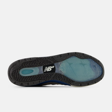 Afbeelding in Gallery-weergave laden, NEW BALANCE NUMBERIC - "933" ANDREW REYNOLDS' PRO SHOES (MUSHROOM/STILL WATER)
